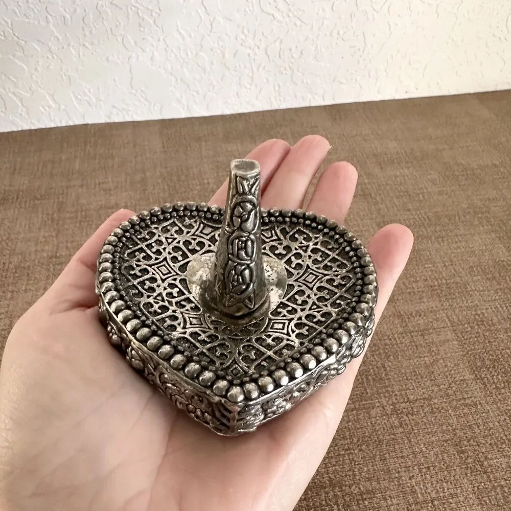 VTG International Silver Heart Ring Holder Silver Plated Ornate Jewelry Stand